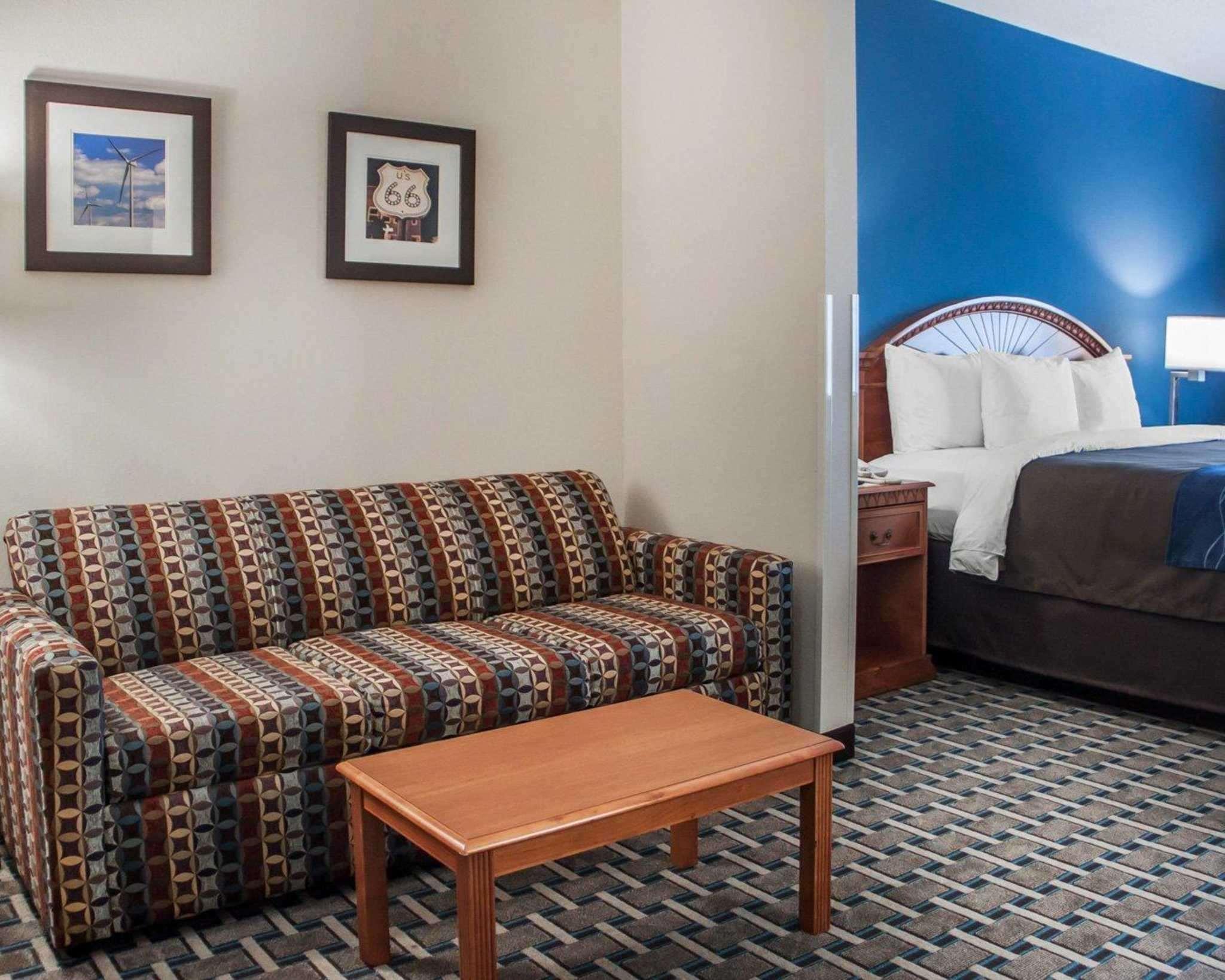 Holiday Inn Express & Suites Weatherford By Ihg Exterior photo