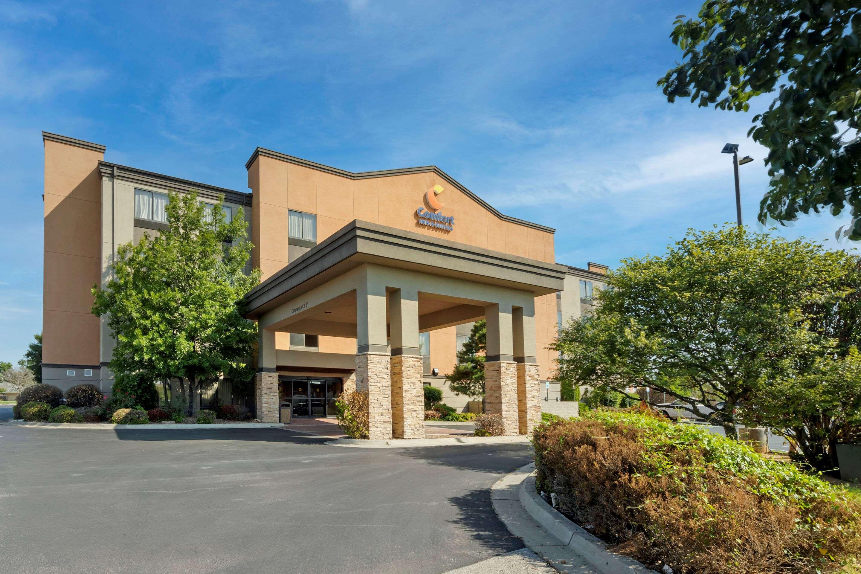 Holiday Inn Express & Suites Weatherford By Ihg Exterior photo